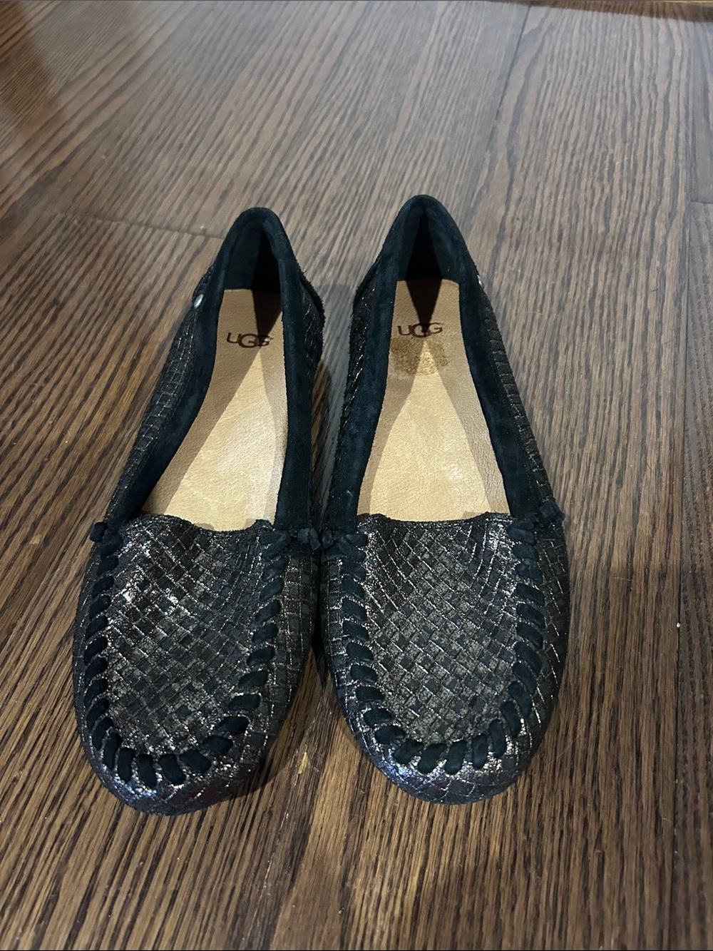 UGG Black Woven Leather Moccasin Flats with Braided Trim flats sz 7